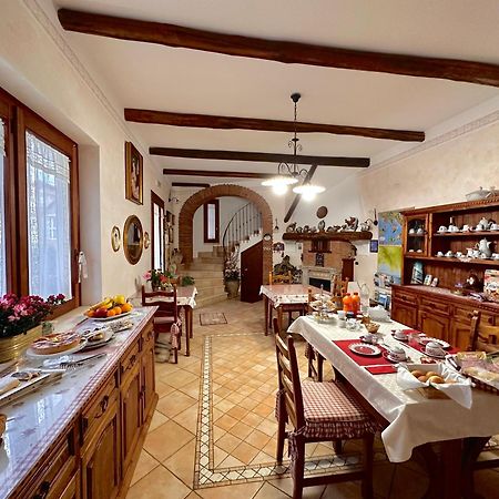 Bed and Breakfast Il Ritrovo Delle Volpi Аджерола Экстерьер фото