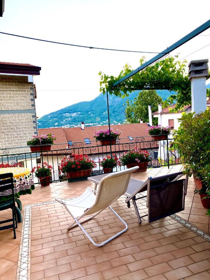 Bed and Breakfast Il Ritrovo Delle Volpi Аджерола Экстерьер фото
