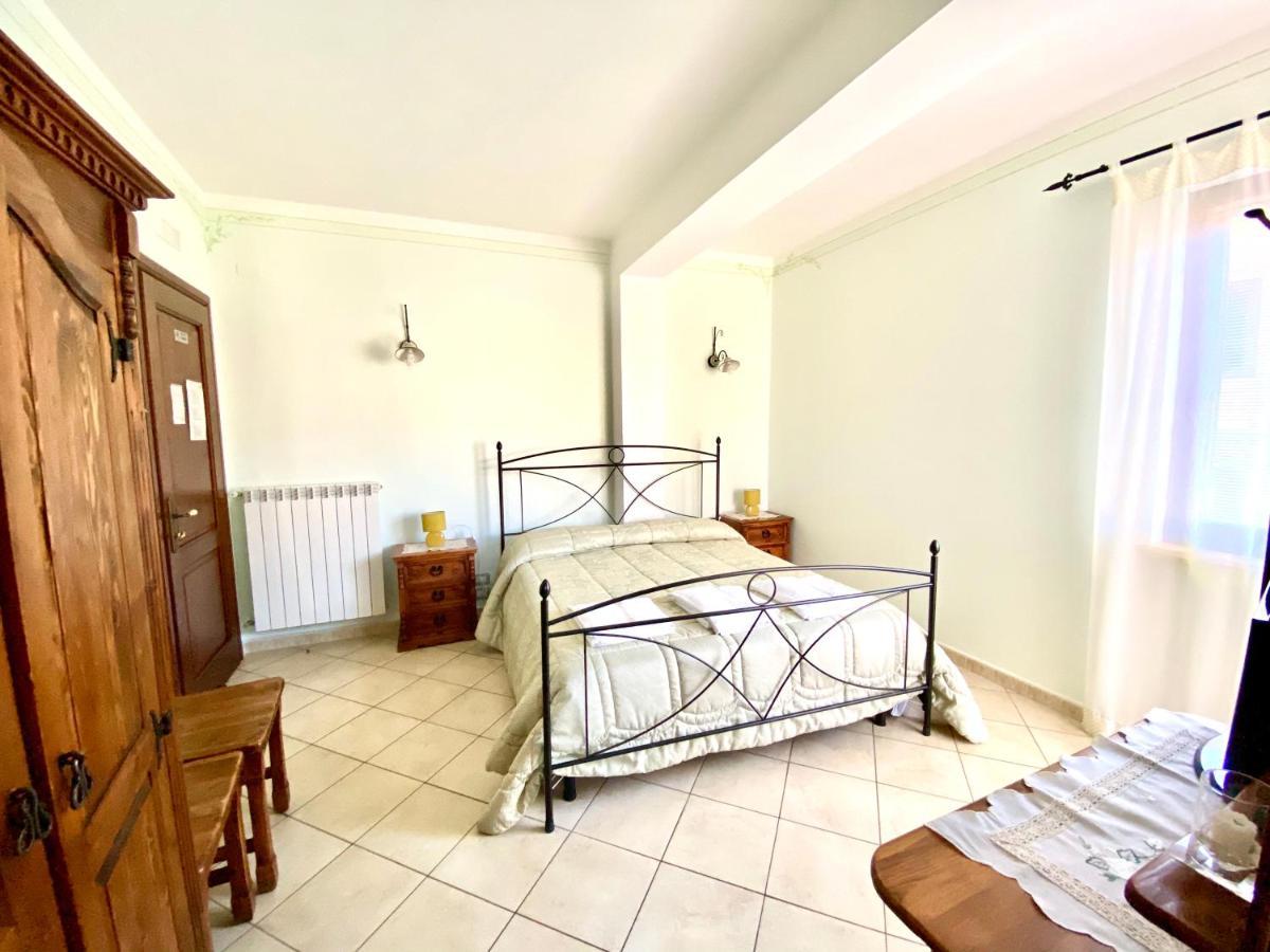 Bed and Breakfast Il Ritrovo Delle Volpi Аджерола Экстерьер фото