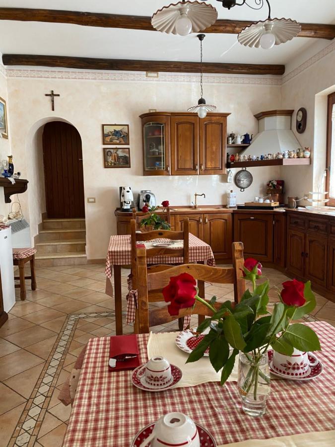 Bed and Breakfast Il Ritrovo Delle Volpi Аджерола Экстерьер фото