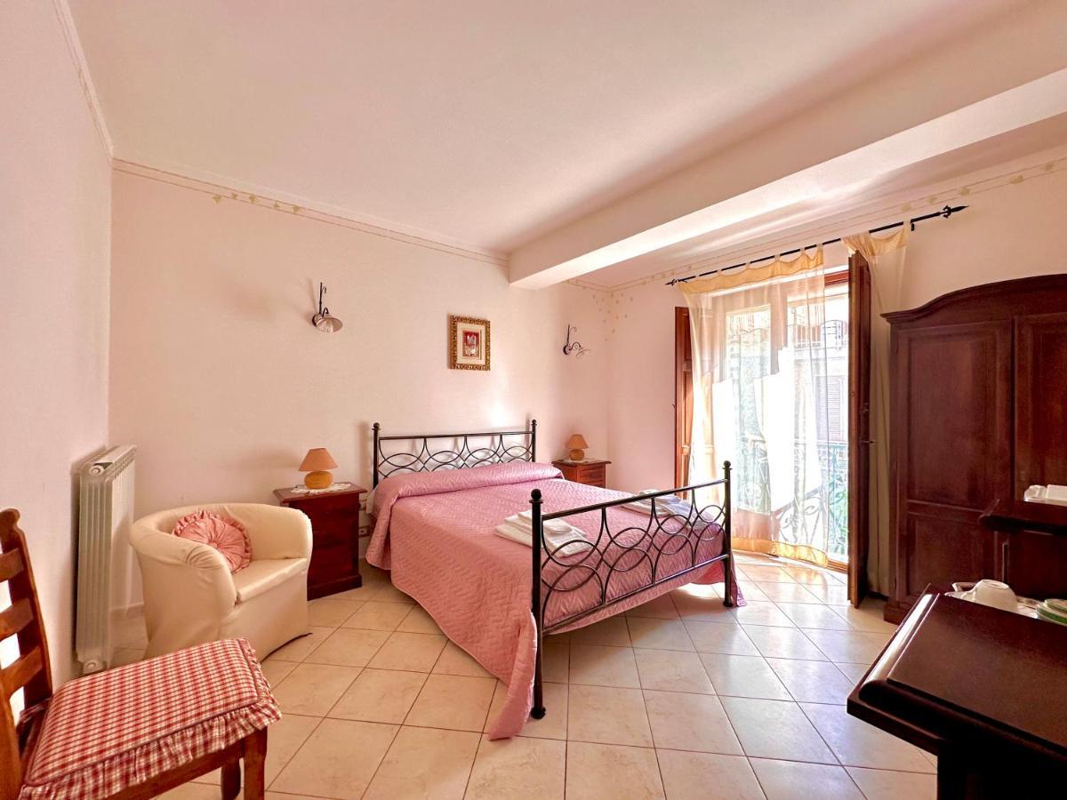 Bed and Breakfast Il Ritrovo Delle Volpi Аджерола Экстерьер фото