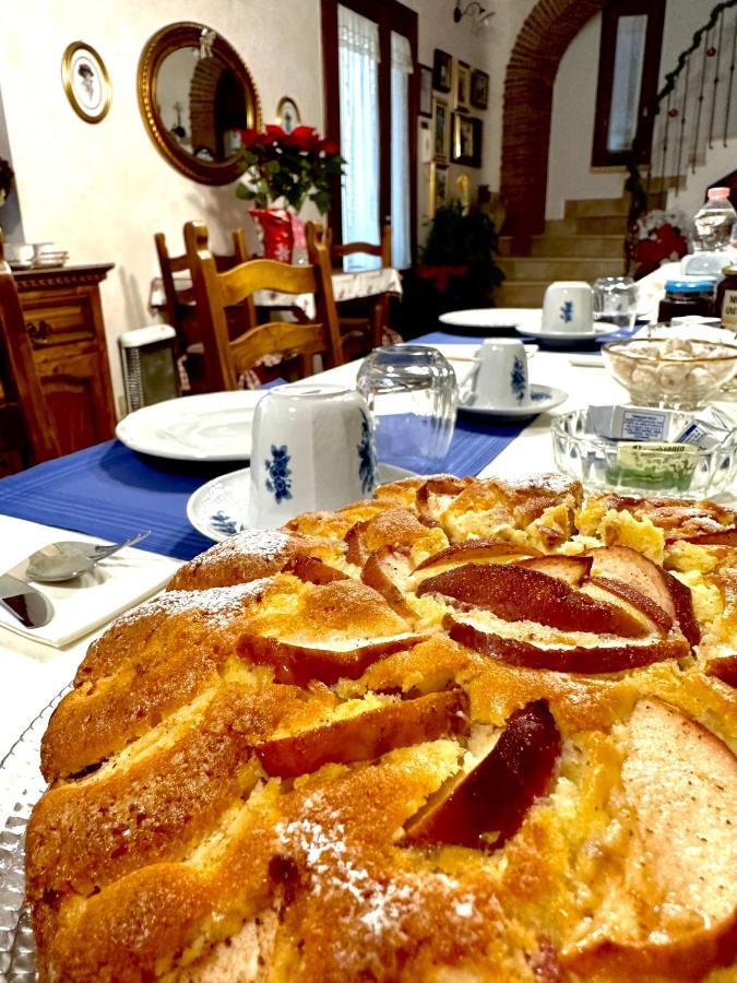 Bed and Breakfast Il Ritrovo Delle Volpi Аджерола Экстерьер фото