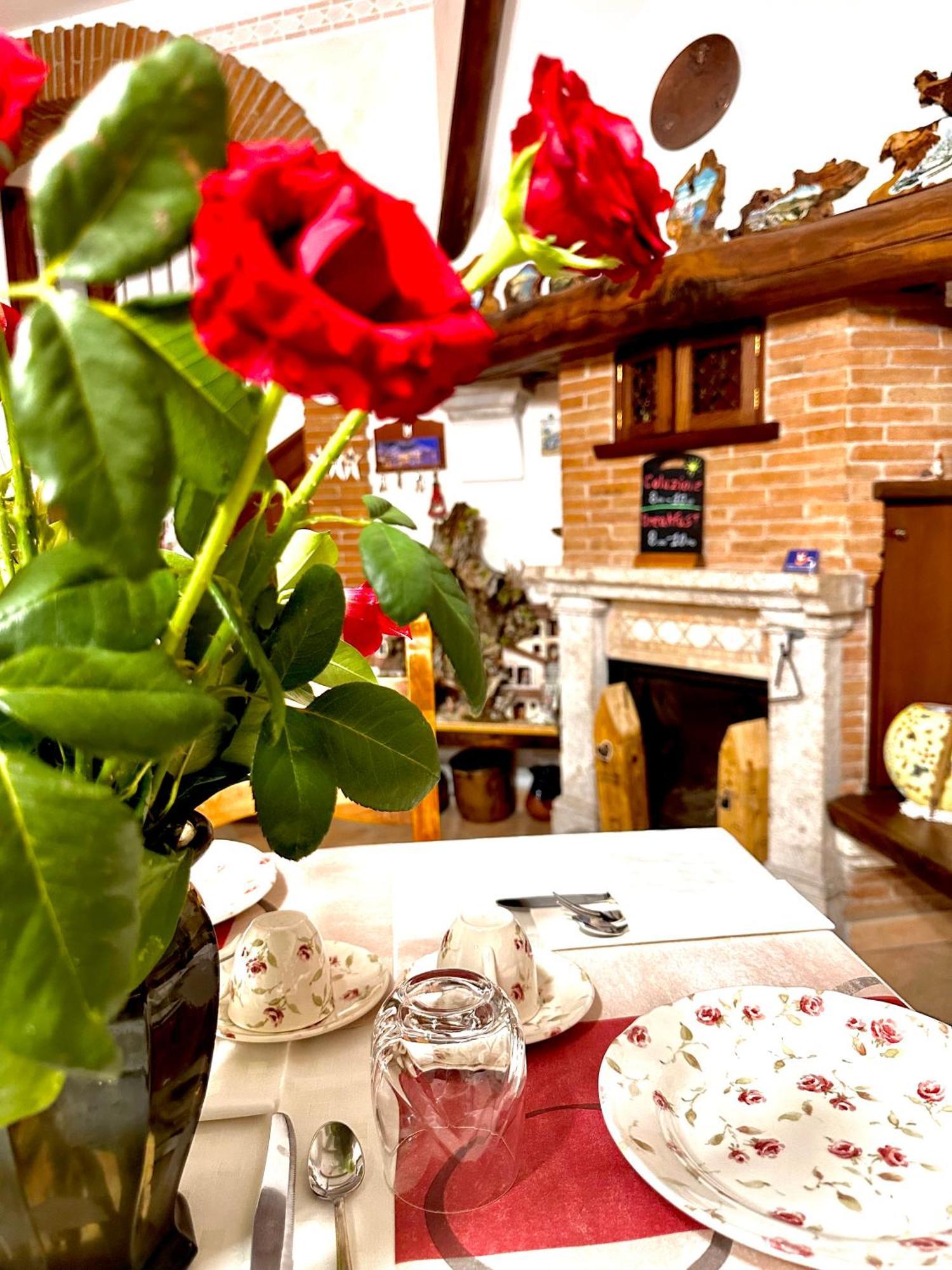 Bed and Breakfast Il Ritrovo Delle Volpi Аджерола Экстерьер фото