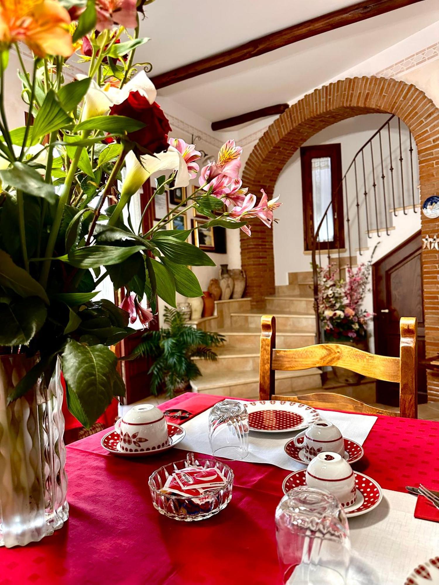 Bed and Breakfast Il Ritrovo Delle Volpi Аджерола Экстерьер фото